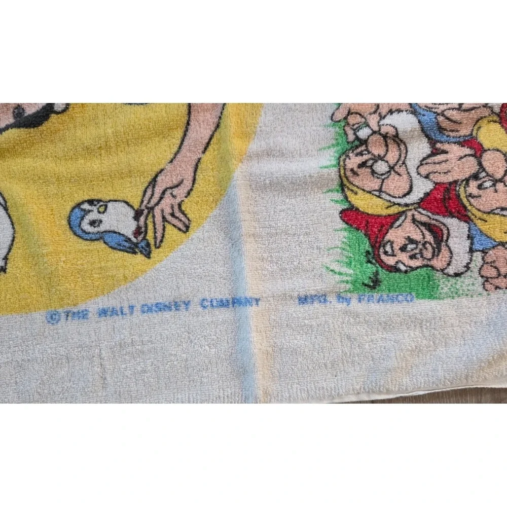 Vintage 90s Walt Disney Snow White Seven Dwarfs Beach Towel Franco 49x24
